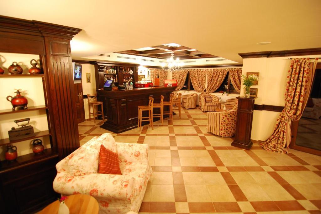 Nobillis - Carpathian Residence Pestera  Exterior photo